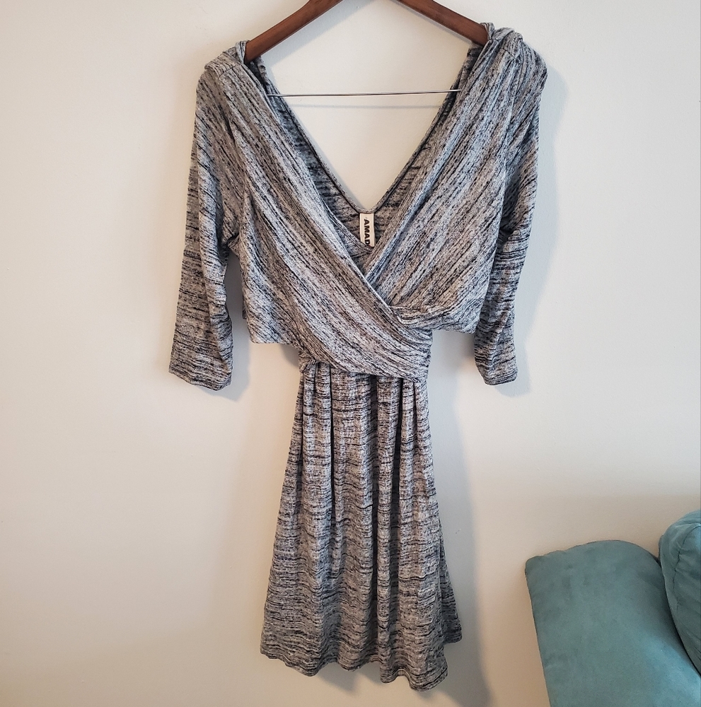NWT Amadi Anthropologie faux wrap grey mini dress size Large lined cozy soft